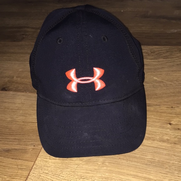 Under Armour Accessories - 🪴UNDER ARMOUR HAT